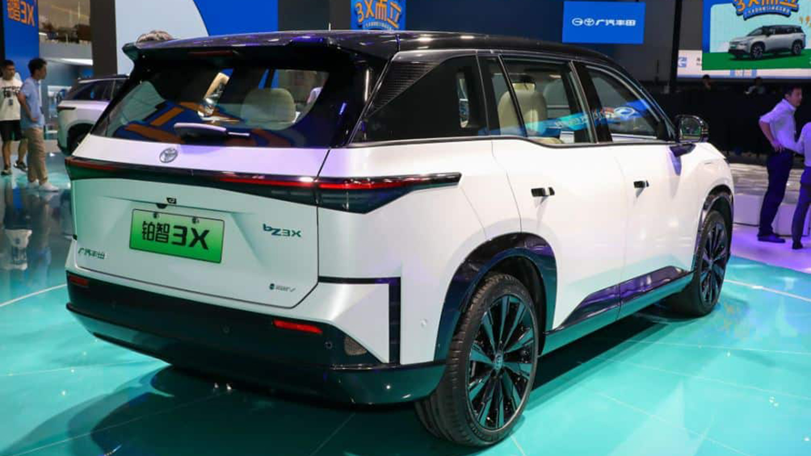 bZ3X: 10.000 παραγγελίες σε μία ώρα για το ηλεκτρικό SUV της Toyota